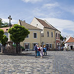 Narrow cobble-stoned streets